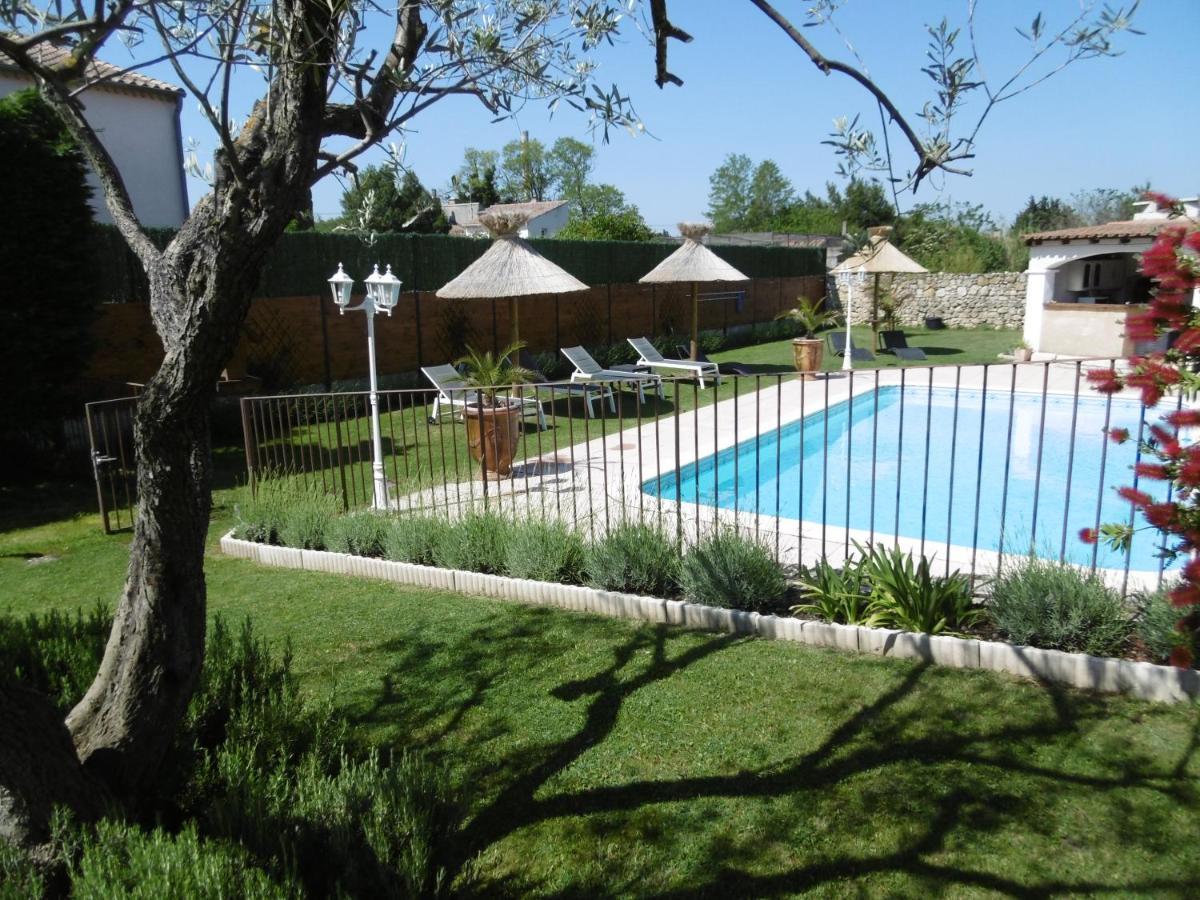 Aramon Les Chambres D'Hotes D'Eloise, Piscine Privee المظهر الخارجي الصورة